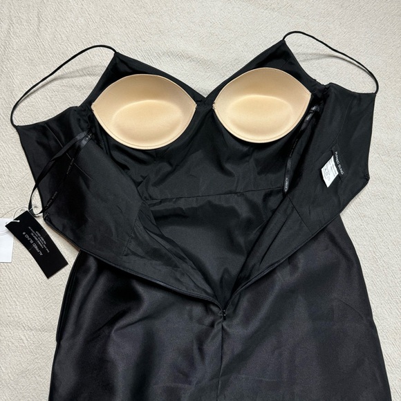 NEW Alfred Sung Black Satin Twill Vneck Pintuck Maxi Dress 6 - Picture 8 of 9